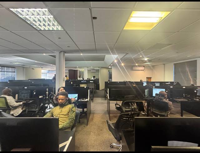 500M² OFFICE TO LET IN LA LUCIA